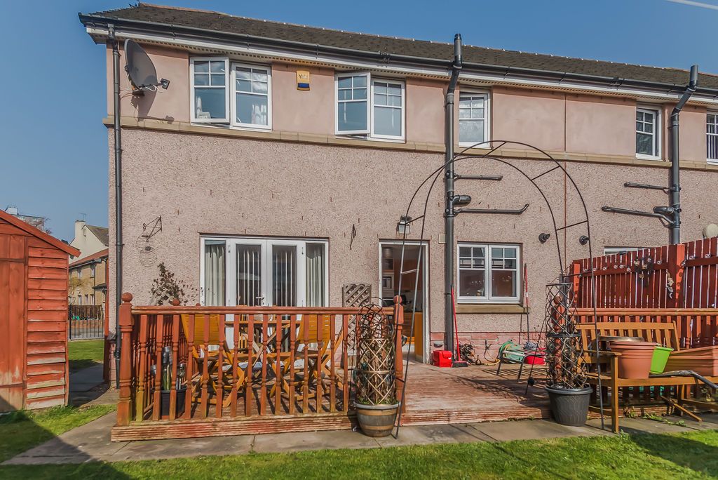 21 Muirhouse Drive, Edinburgh EH4