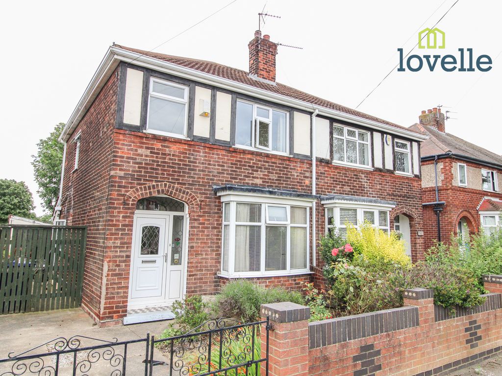 3 bed semidetached house for sale in Chelmsford Avenue, Grimsby DN34