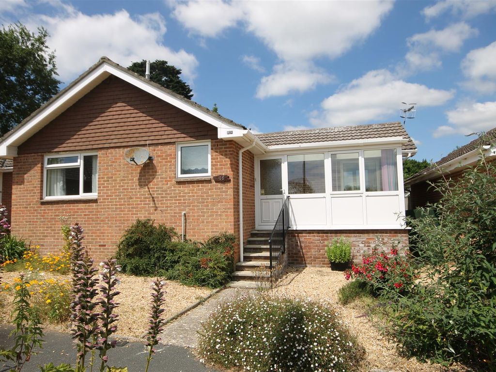 2 bed detached bungalow for sale in Ashley Way, Brighstone, Newport