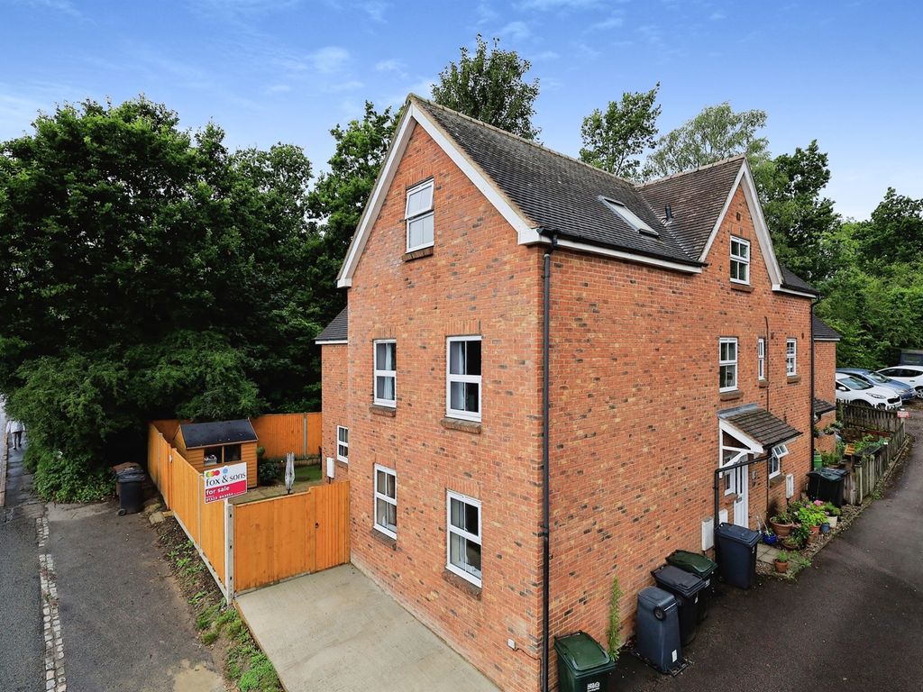 3 bed property for sale in The Old Corn Stores, Horam, Heathfield TN21