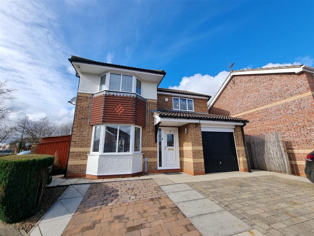 4 bed detached house for sale in Vicarage Gardens, Willington, Crook