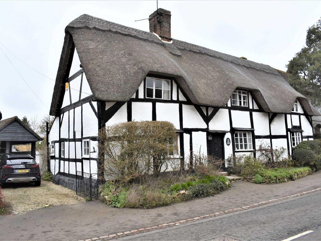 4 bed cottage for sale in Cropthorne, Pershore, Worcestershire WR10