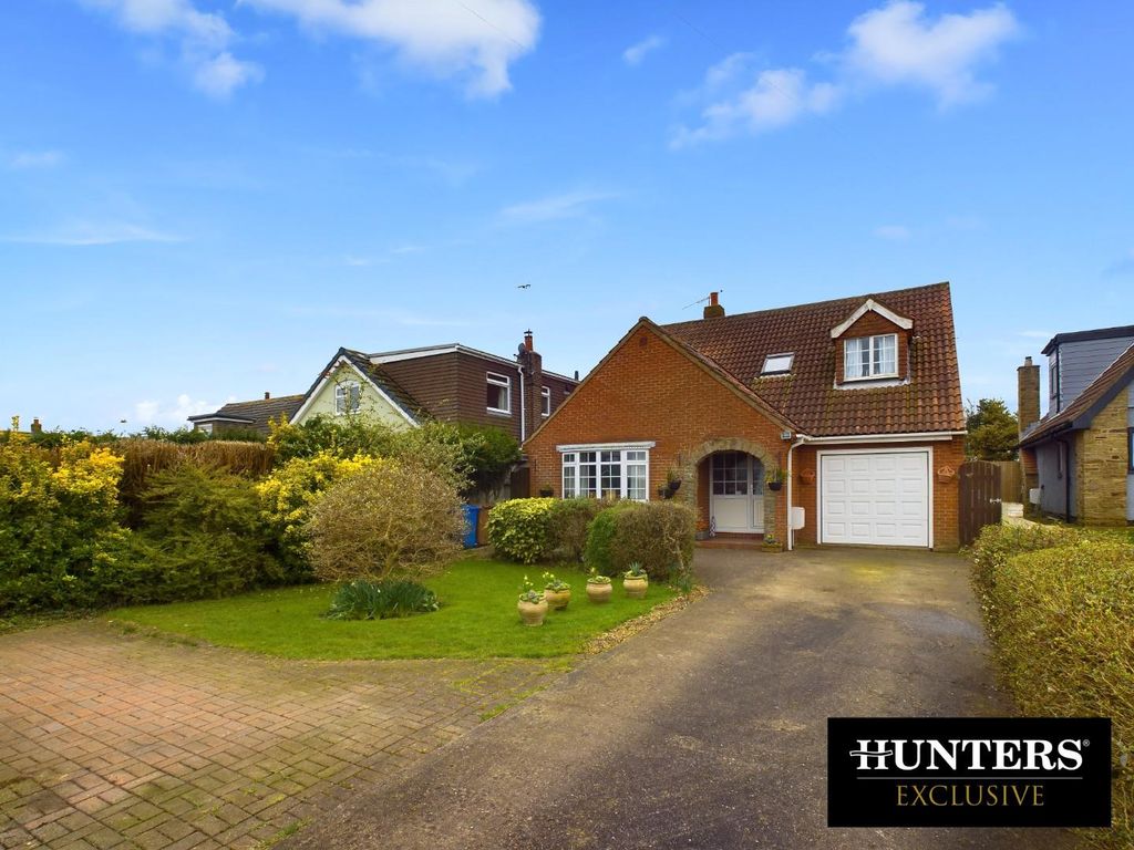 5 bed detached house for sale in Bempton Lane, Flamborough, Bridlington