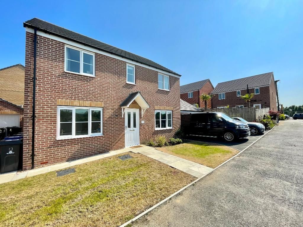 4 bed detached house for sale in Lundhill Drive, Wombwell, Barnsley, South Yorkshire S73 Zoopla
