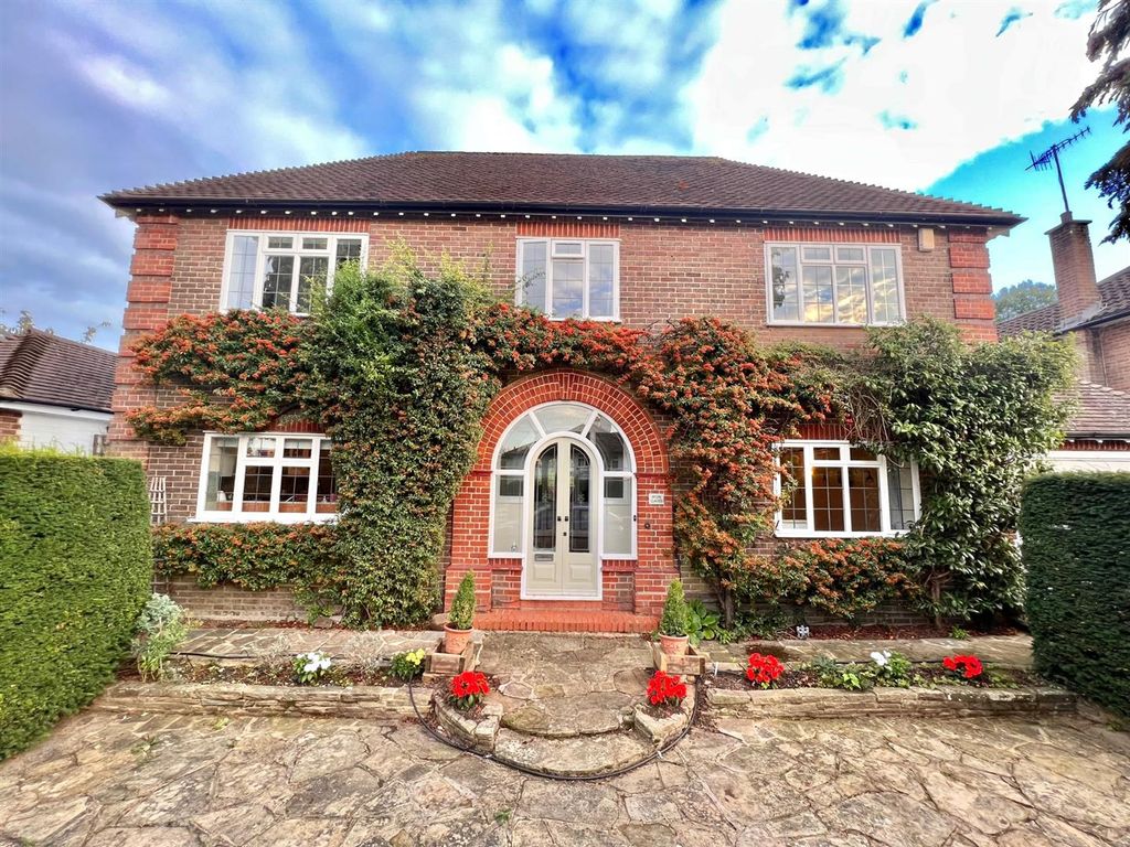 5 bed detached house to rent in East End Way, Pinner HA5 Zoopla