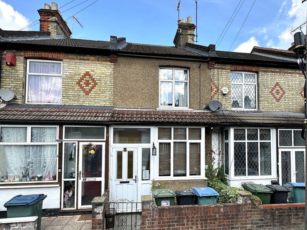 3 bed terraced house for sale in Parker Street, Watford WD24, £350,000