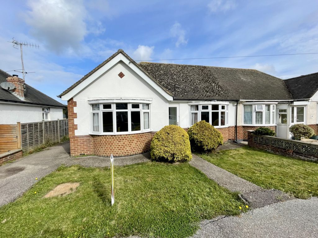 2 bed bungalow for sale in Sunstar Lane, Polegate, East Sussex BN26, £
