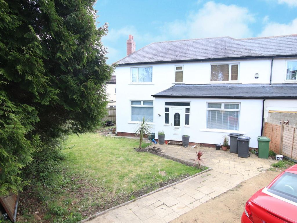 4 bed semidetached house for sale in Park Road, Guiseley, Leeds LS20 Zoopla