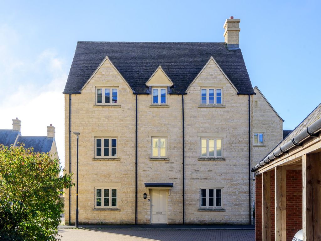 2 bed flat for sale in Cirencester, Gloucestershire GL7 Zoopla