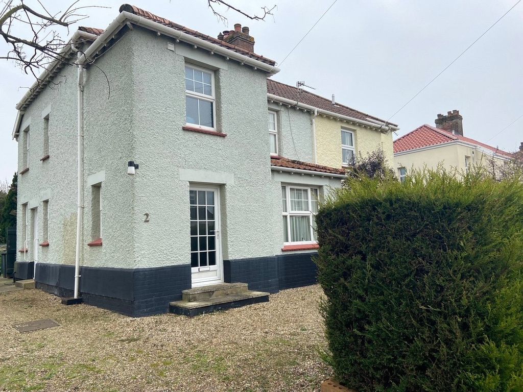 3 bed semidetached house for sale in Vimy Ridge, Wymondham, Norfolk