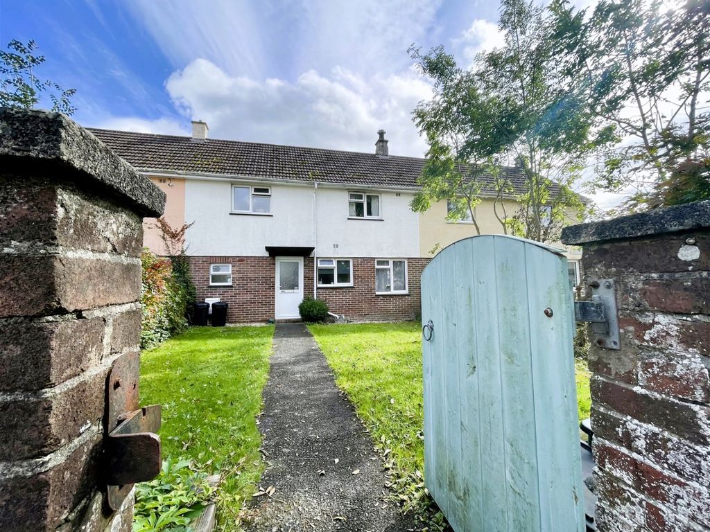 3 bed terraced house for sale in Tamar Avenue, Tavistock PL19, £189,950 Zoopla