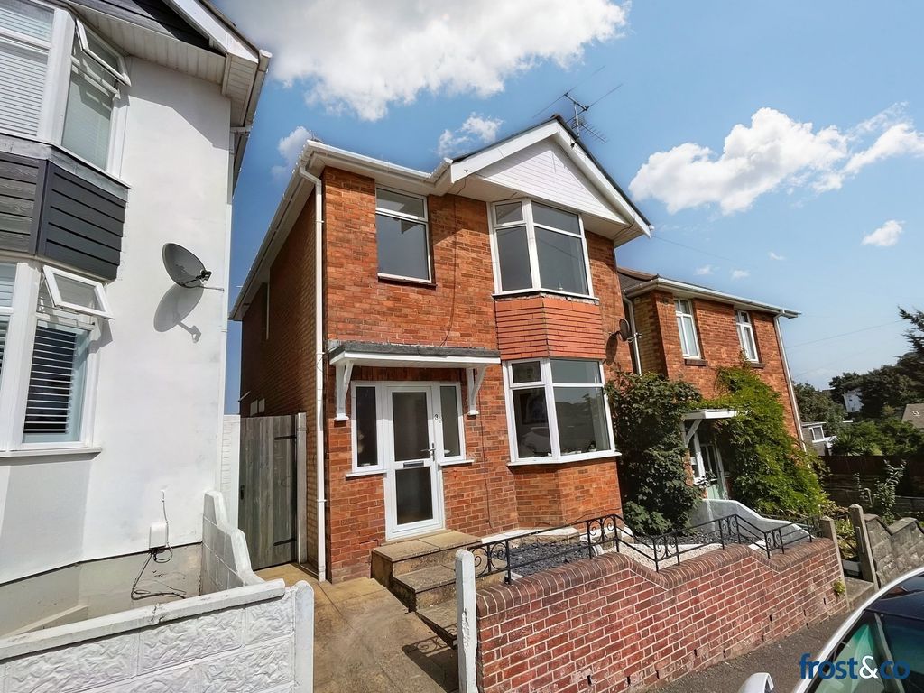 3 bed detached house for sale in Cheltenham Road, Parkstone, Poole