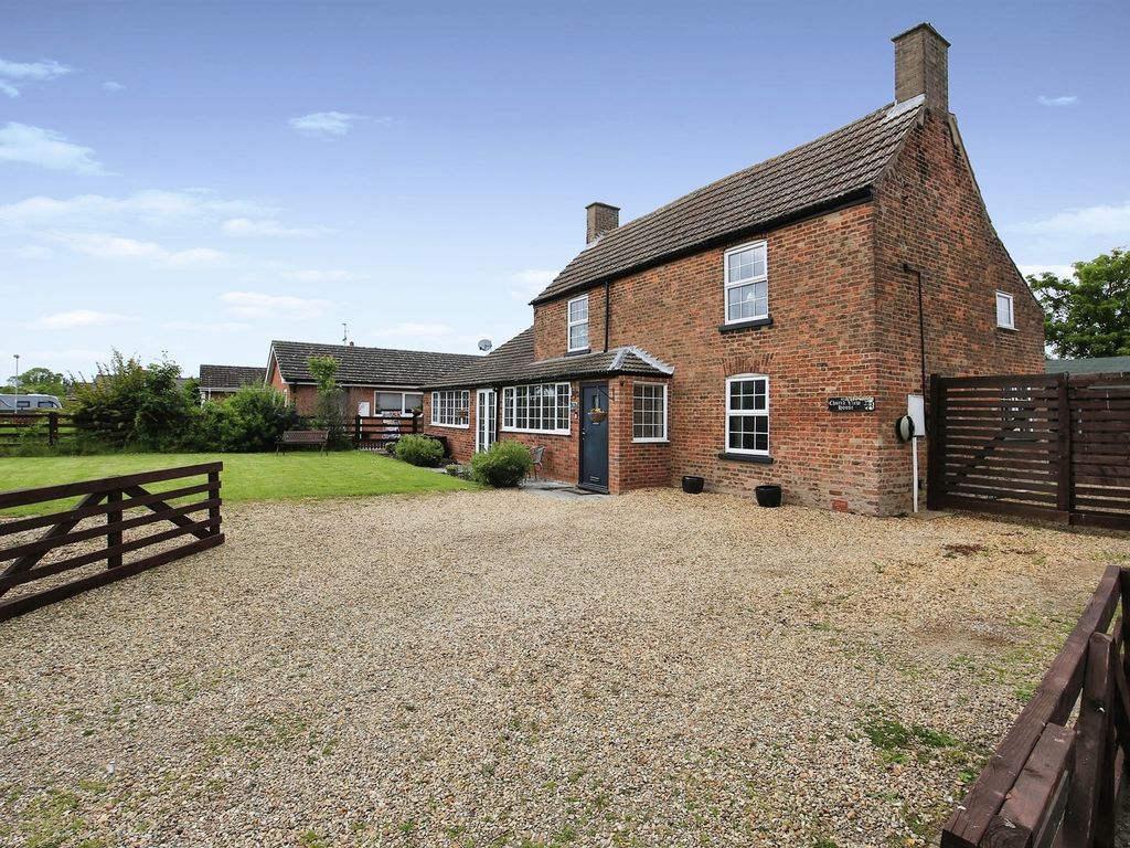 5 bed detached house for sale in Roman Road, Moulton Chapel, Spalding