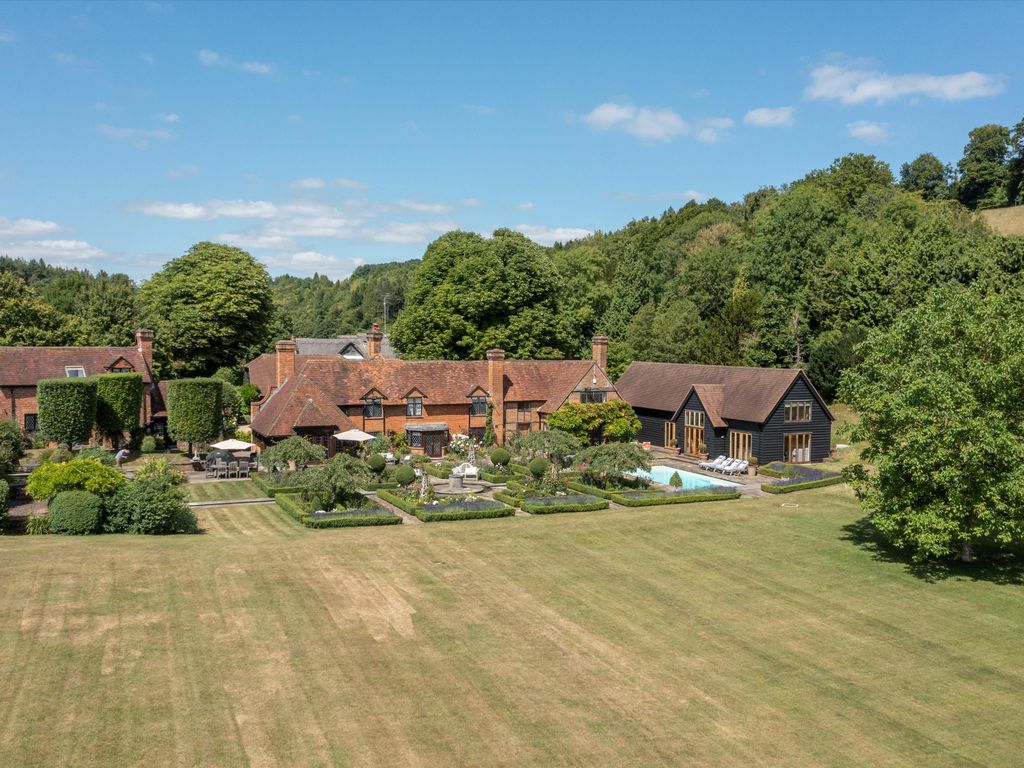 7 bed detached house for sale in Frieth Road, Marlow, Buckinghamshire SL7, £8,950,000 Zoopla