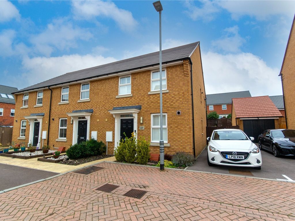 3 bed end terrace house for sale in Babbage Grove, Leighton Buzzard