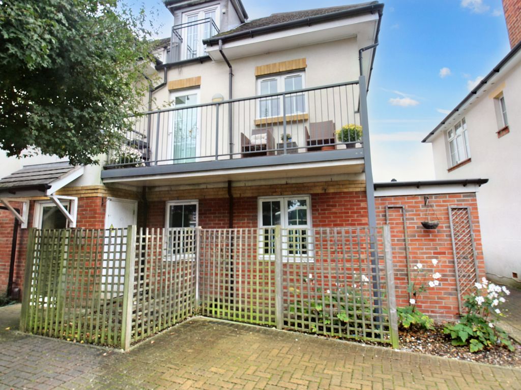 2 bed flat for sale in Weston Lane, Southampton SO19, £140,000 Zoopla