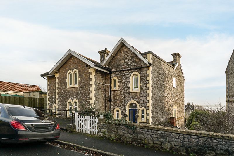 2 bed flat for sale in South Road, WestonSuperMare BS23 Zoopla