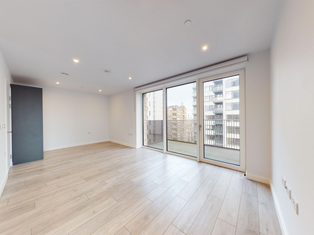Studio to rent in Park Central West, London SE1, £2,110 pcm - Zoopla