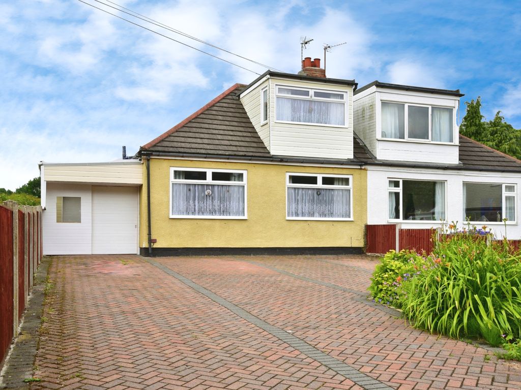 3 bed semidetached bungalow for sale in Ferriby High Road, North