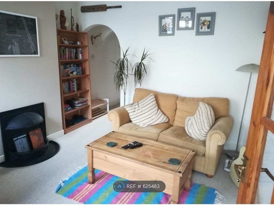 2 bed terraced house to rent in Vincent Road, Norwich NR1, £900 pcm