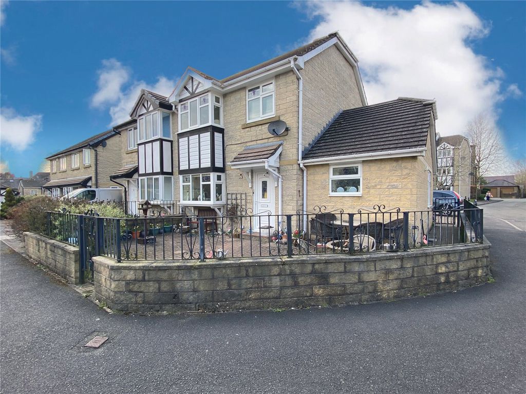 4 bed semidetached house for sale in Silverlands Park, Buxton SK17