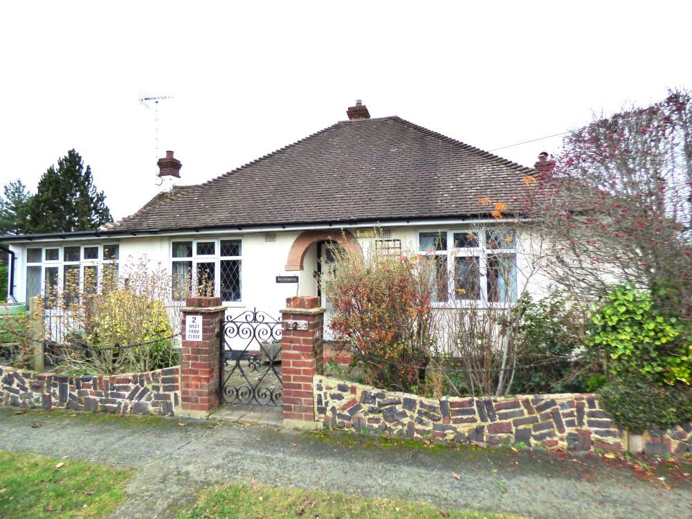 3 bed bungalow for sale in West Farm Close, Ashtead KT21, £750,000 Zoopla