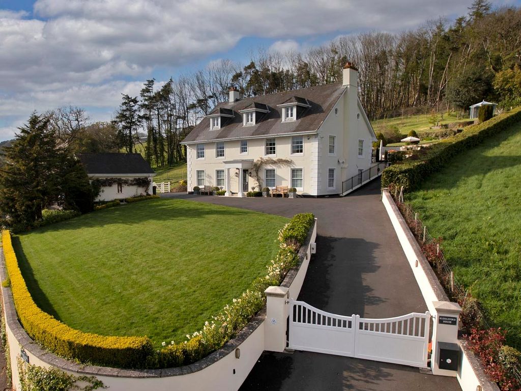 5 bed detached house for sale in Higher Exeter Road, Teignmouth TQ14, £