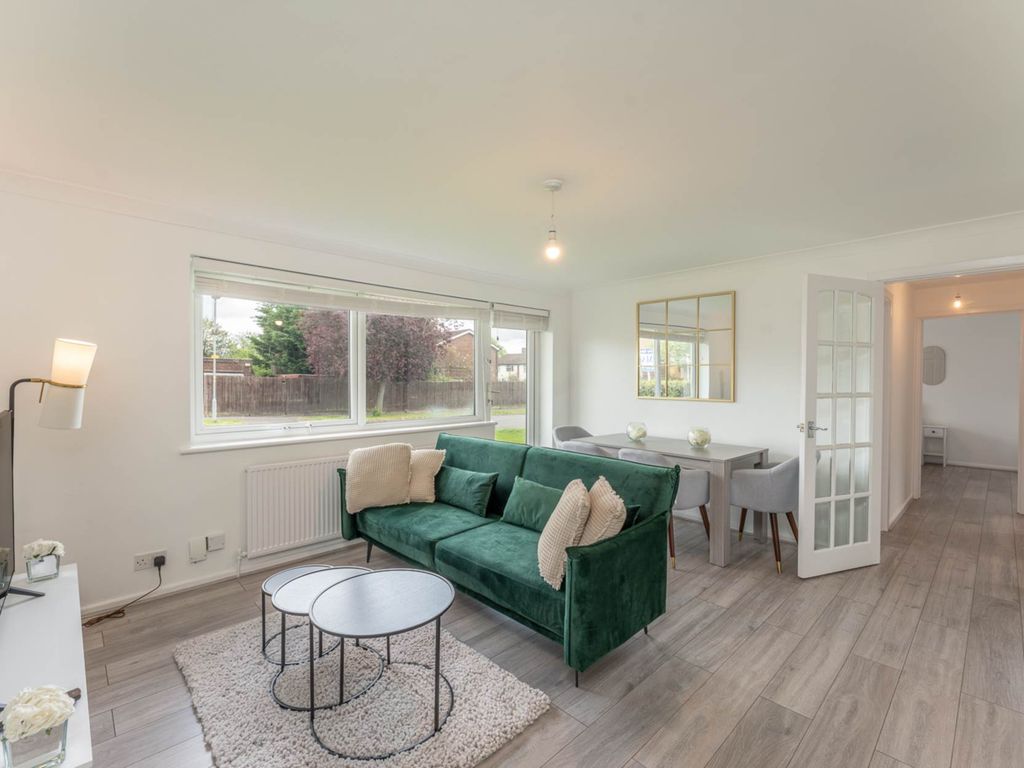 3 bed property for sale in Stratfield Road, Borehamwood WD6, £399,950