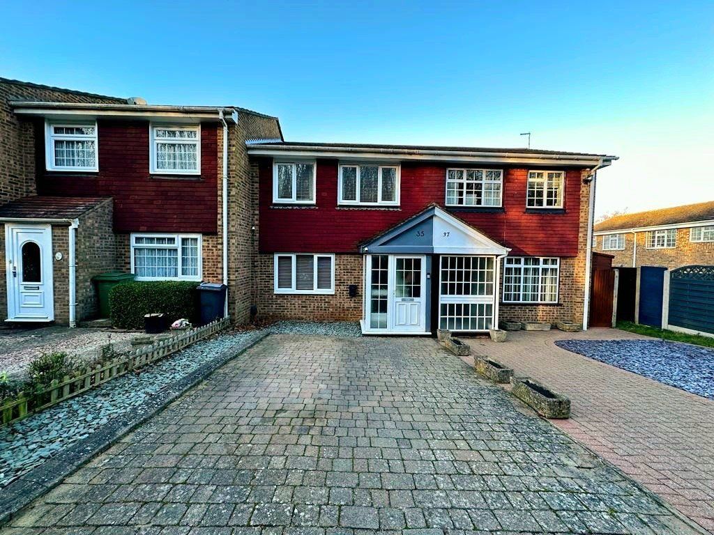 3 bed terraced house for sale in Gleaming Wood Drive, Chatham ME5, £