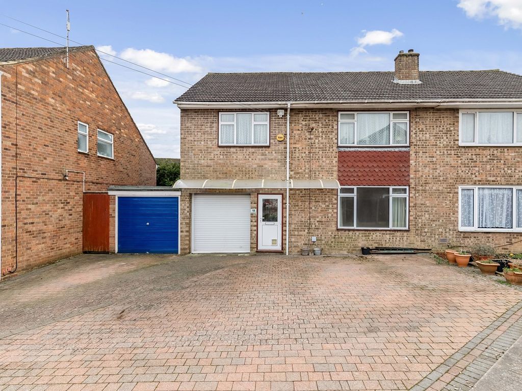 5 bed semidetached house for sale in Beech Green Close, Eythorne