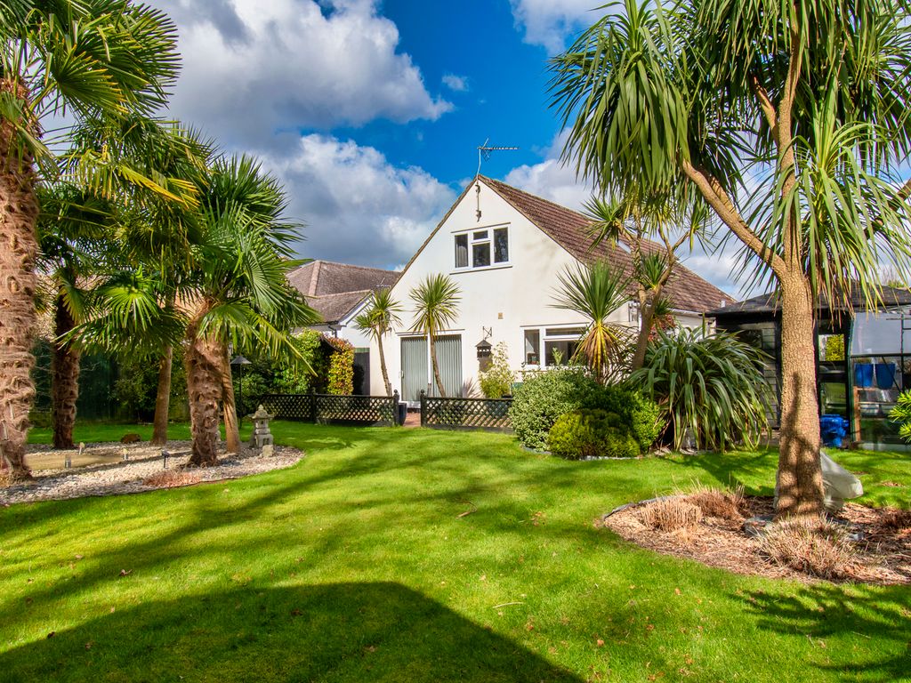 4 bed detached house for sale in The Crescent, Earley, Reading RG6 Zoopla