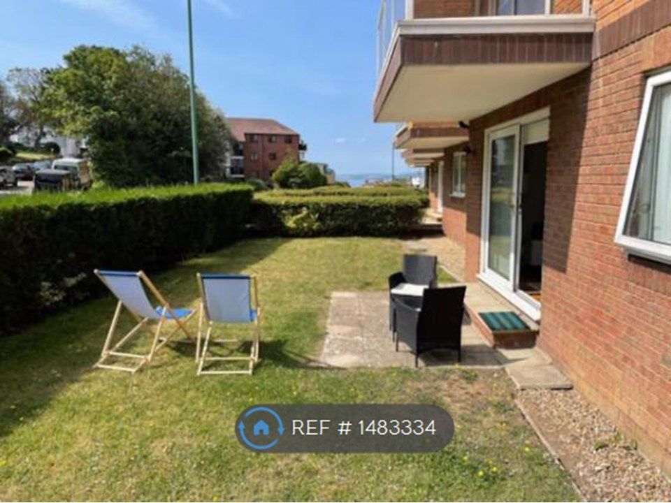 2 bed flat to rent in Seacroft Court, Bournemouth BH5 Zoopla