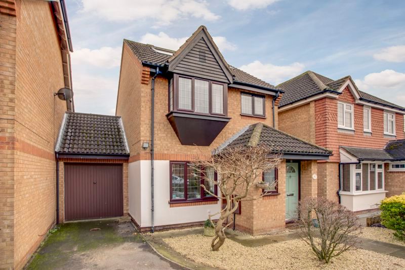 4 bed detached house for sale in Briarswood, Hazlemere, High