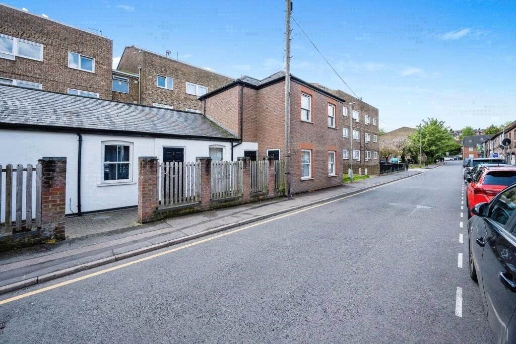 1 bed flat to rent in Dumfries Street, Luton, Bedfordshire LU1, £1,000