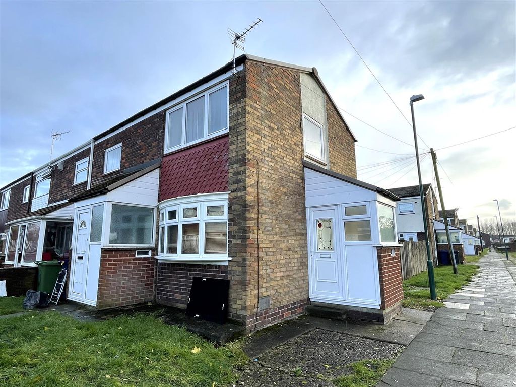 1 bed flat for sale in Heaton Gardens, South Shields NE34, £45,000 Zoopla