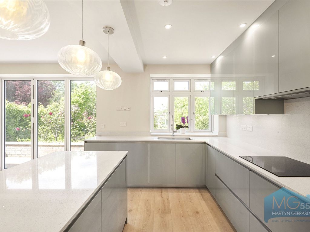 4 bed semidetached house for sale in Creighton Avenue, East Finchley