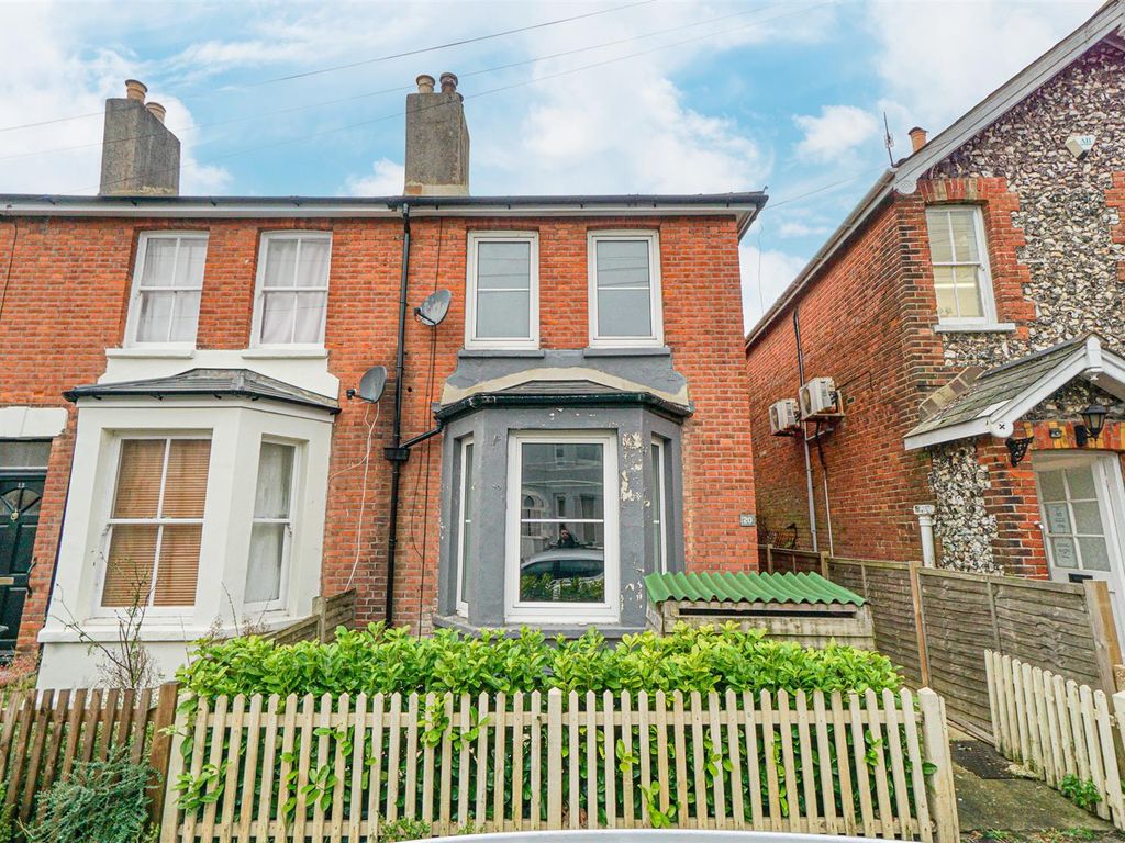 3 bed end terrace house for sale in Strood Road, St. LeonardsOnSea