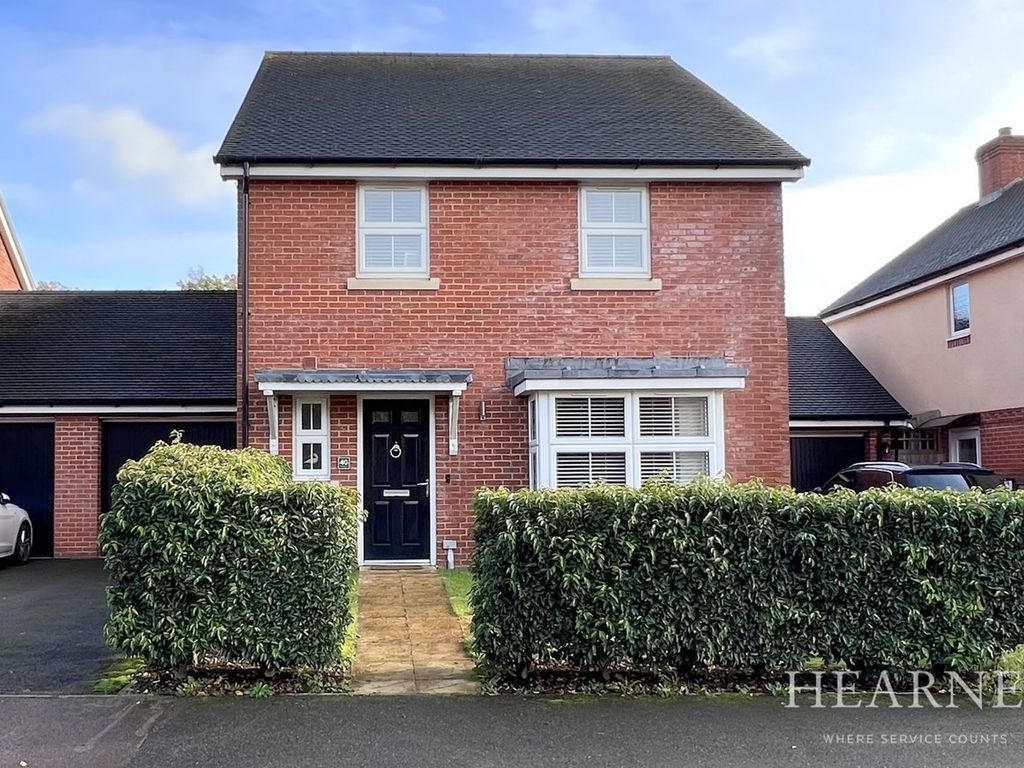 4 bed detached house for sale in Paddocks Way, Ferndown BH22, £530,000