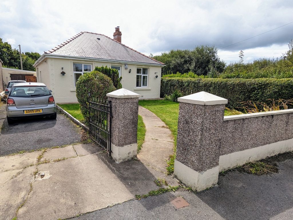 3 bed detached bungalow for sale in Carway, Kidwelly, Carmarthenshire