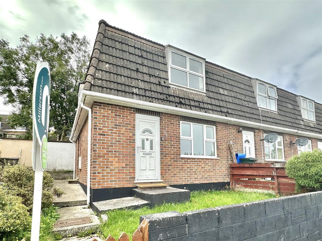 2 bed end terrace house for sale in Mountbatten Road, Penwithick, St