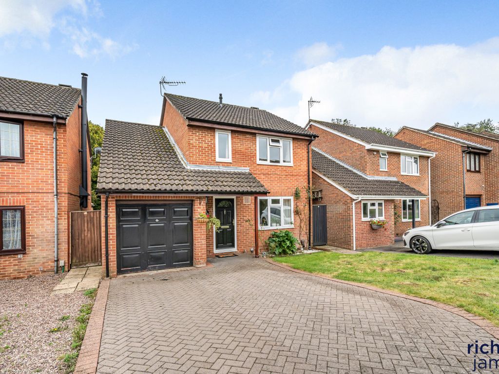 4 bed detached house for sale in Carey Close, Grange Park, Swindon SN5