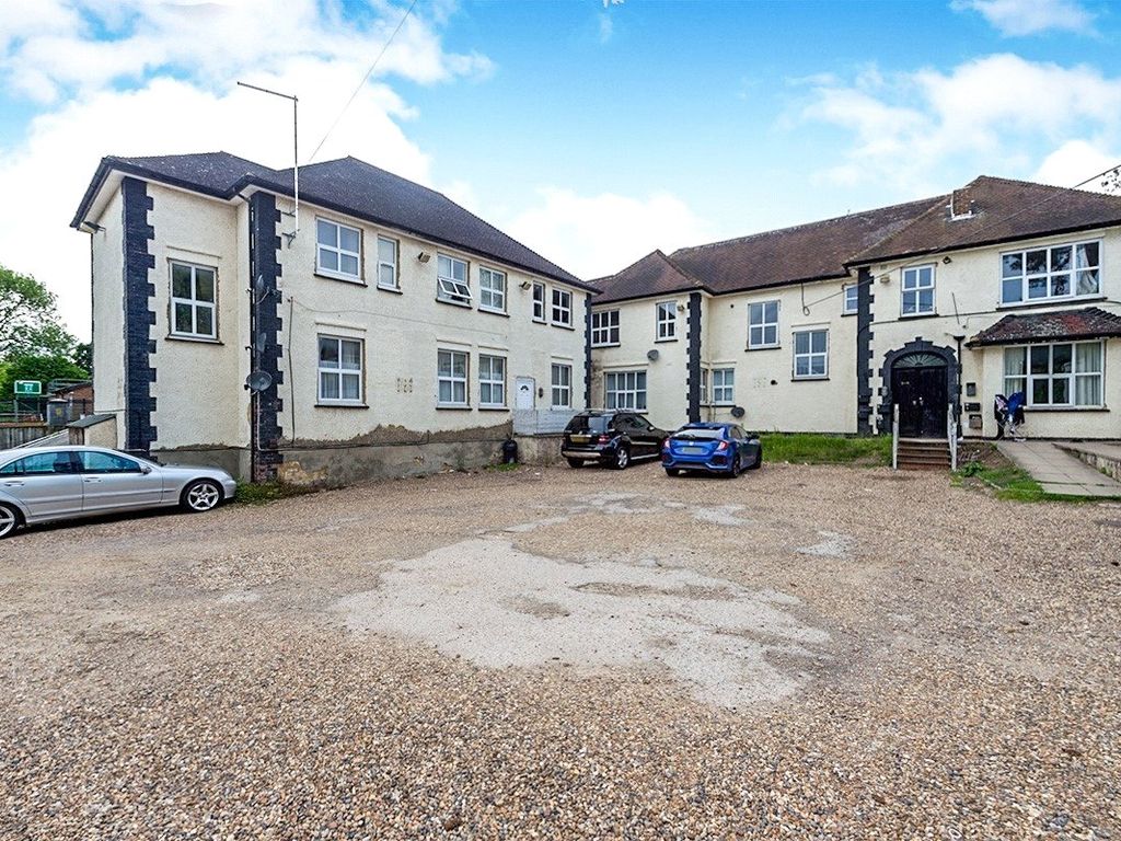 2 bed flat to rent in Sandridge Road, St. Albans, Hertfordshire AL1, £