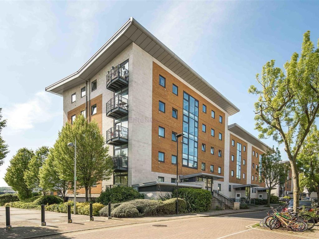 2 bed flat for sale in Fishguard Way, London E16, £375,000 Zoopla