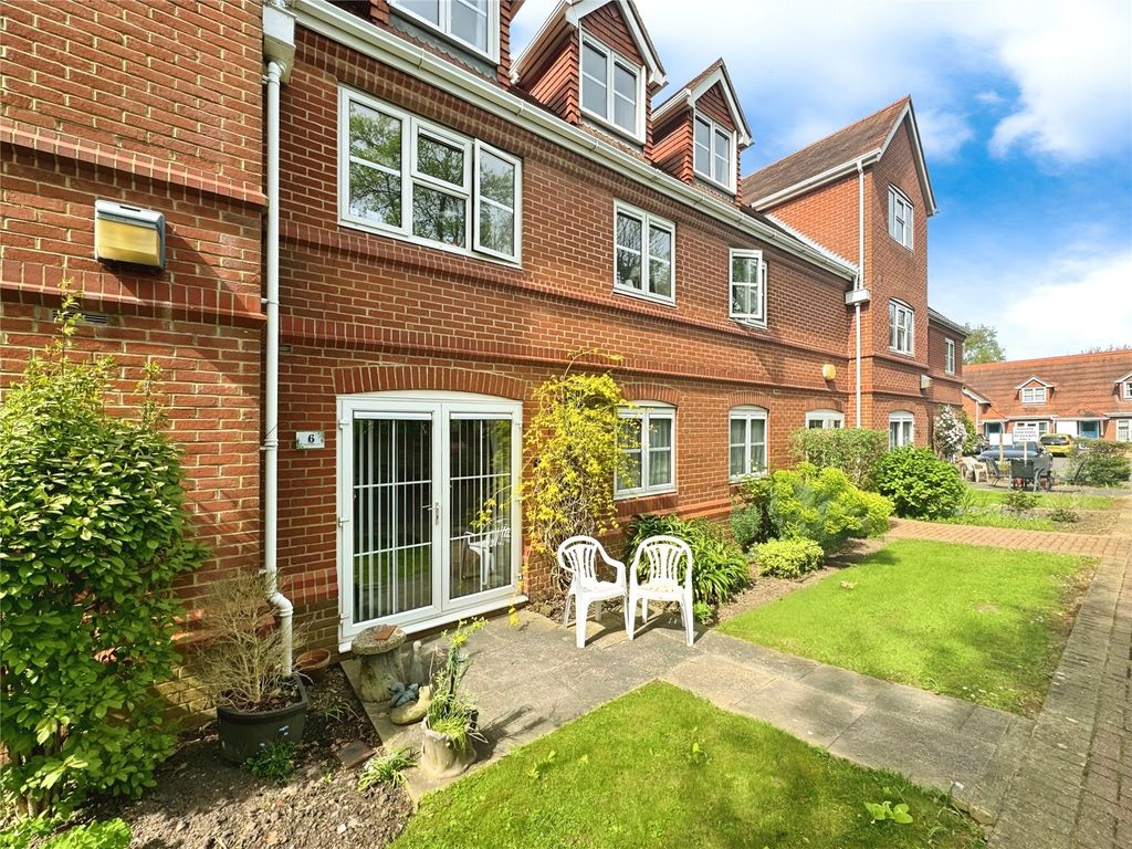 2 bed flat for sale in William Gibbs Court, Orchard Place, Faversham