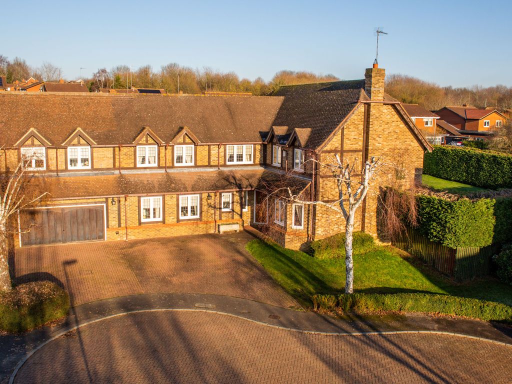 6 bed detached house for sale in Augusta Avenue, Collingtree Park, Northampton NN4 Zoopla