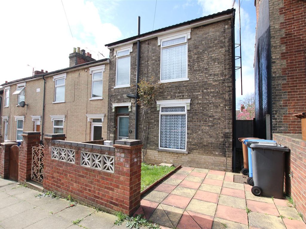 3 bed end terrace house for sale in Wilberforce Street, Ipswich IP1
