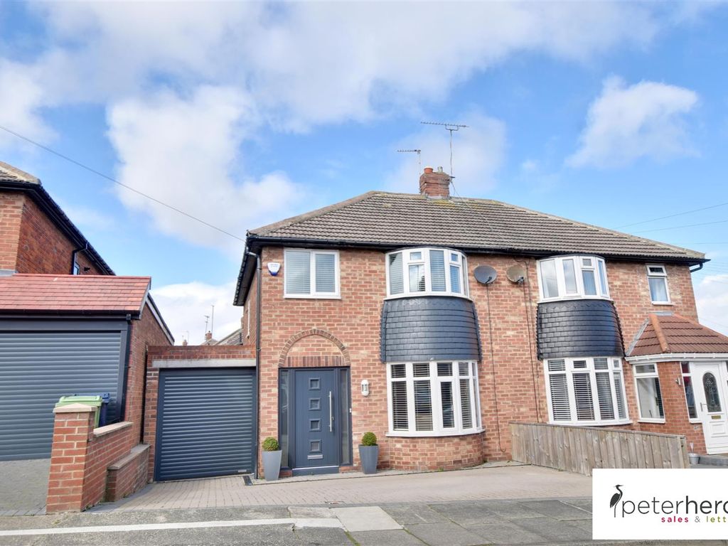 3 bed semidetached house for sale in Bampton Avenue, Seaburn Dene