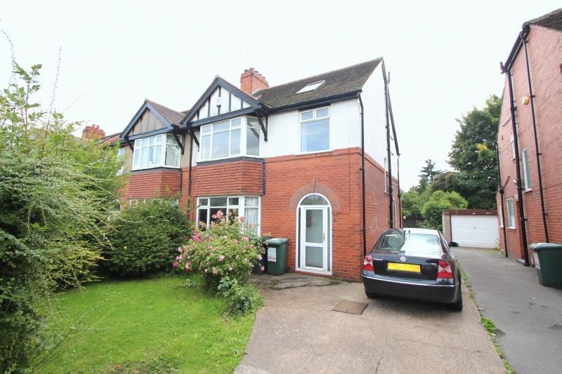 6 bed semidetached house to rent in St Annes Road, Headingley, Leeds