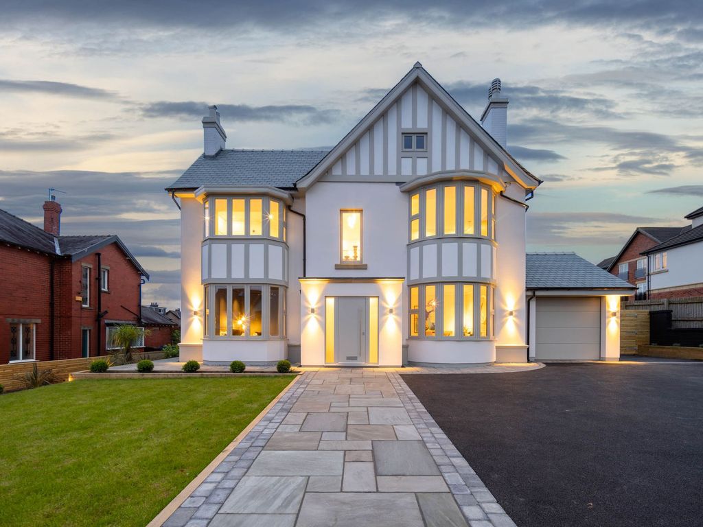 5 bed detached house for sale in Longsight Road, Ramsbottom BL0, £