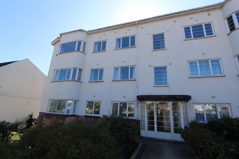 3 bed flat for sale in Abbey Road, Rhos On Sea, Colwyn Bay LL28, £